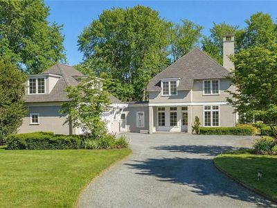 9 Ocean Lawn Ln, Newport, RI, 02840