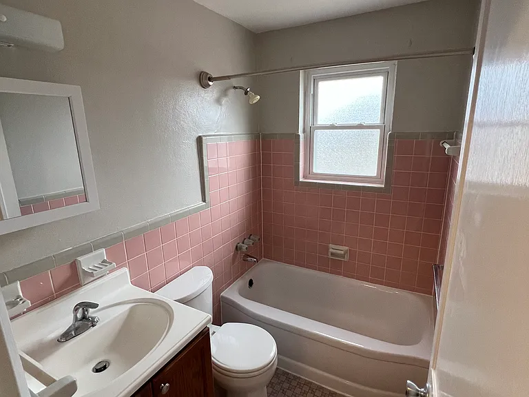 7201 Hampton Ave #2S — Photo 19
