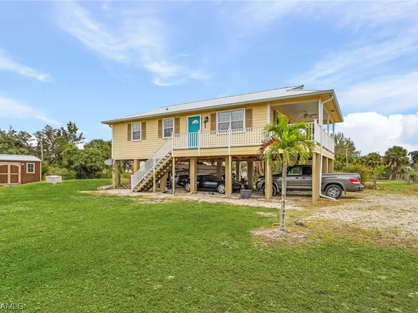 7476 Max Dr, Bokeelia, FL 33922