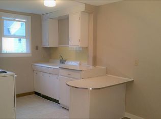 1102 8th St E APT 5, Menomonie, WI 54751