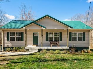 1069 Skyline Dr, Kingston Springs, TN 37082