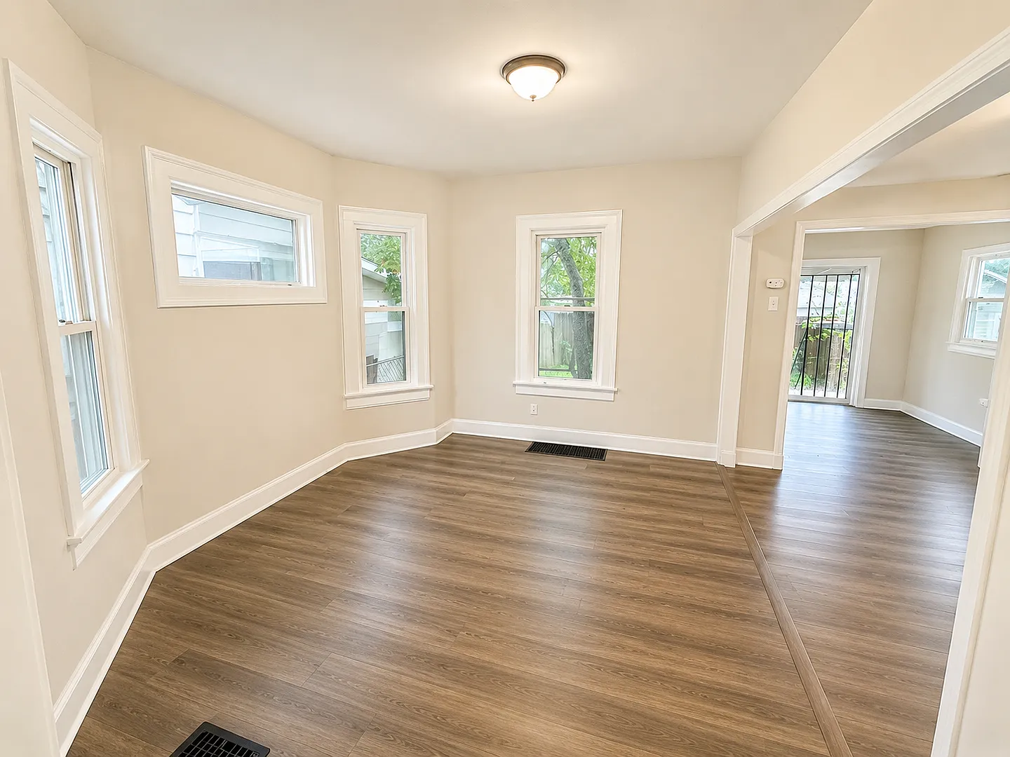 Spacious Renovated 4BR Home with Modern Updates! Move-In Ready!! — Photo 3