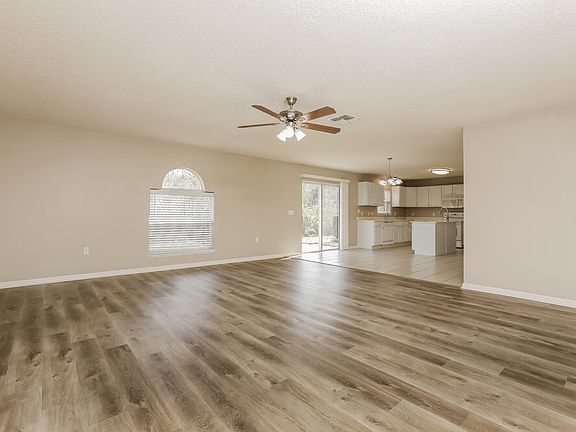 5th image of 4741 Salamander St