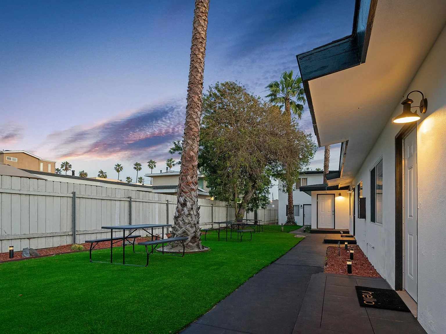 2 bed, 650 sqft, $5,066 — Photo 4
