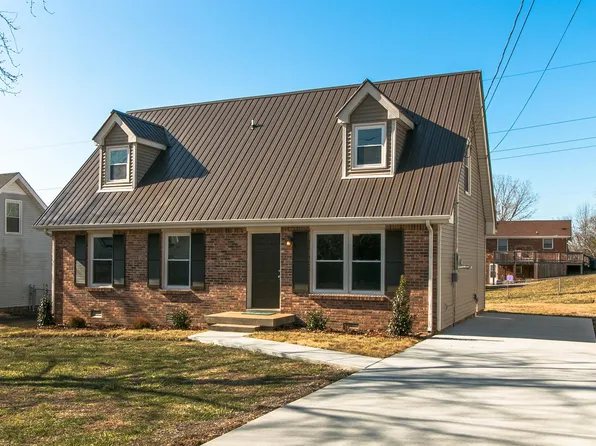 408 Helton Dr, Clarksville, TN 37042