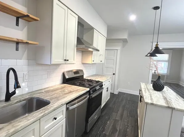 5745 Hunter St, Philadelphia, PA 19131