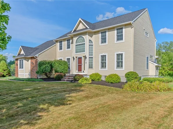 8222 Ashington Dr, Baldwinsville, NY 13027