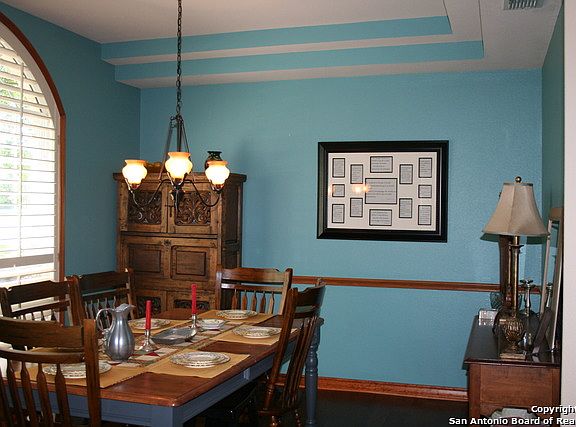 3rd image of 124 Canyon Cir