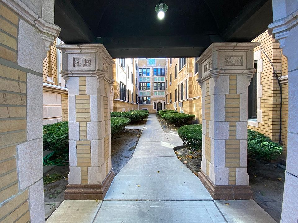 1st image of 5649 N Washtenaw Ave #3M