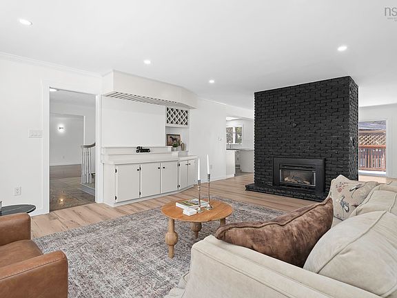 5th image of 24 Parmbelle Ln
