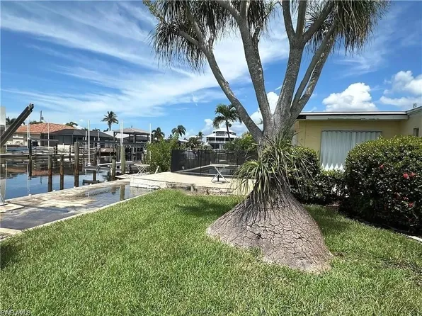 12 Bayview BLVD, FORT MYERS BEACH, FL 33931