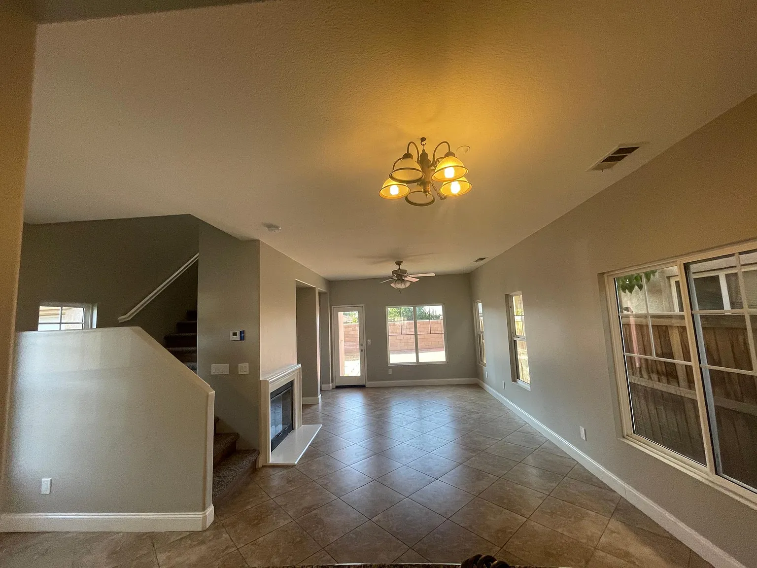 4 bed, 1868 sqft, $3,400 — Photo 4