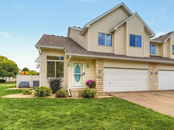 1665 Lexington Ln, Shakopee, MN 55379