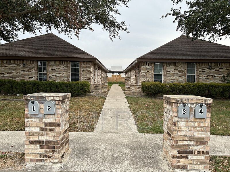 1st image of 809 W Bronze Dr APT 1
