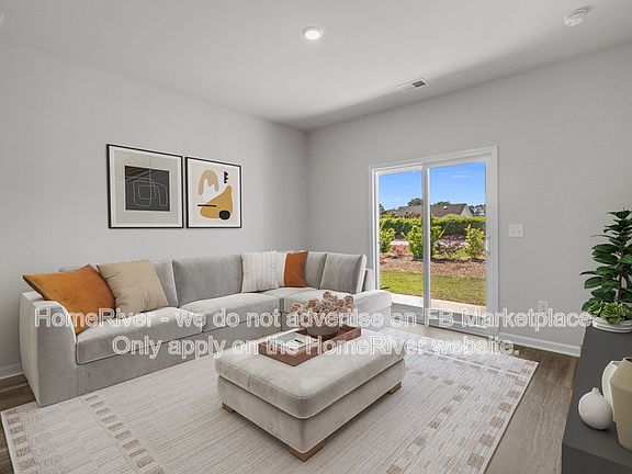 5th image of 319 Sandridgebury Dr