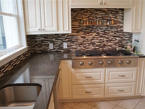 5th image of 6051 Valleyview Dr
