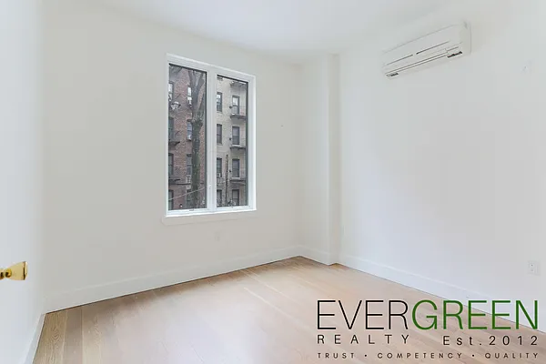 Rented by Evergreen Apartments BK | media 15