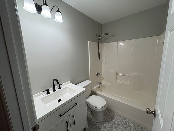 5th image of 612 Bridlewood Ln