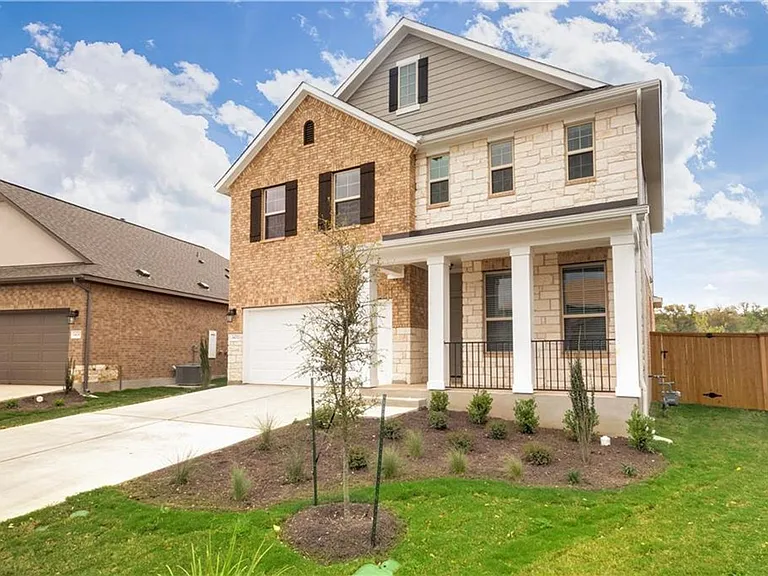 14202 McCoy Loop — Photo 1