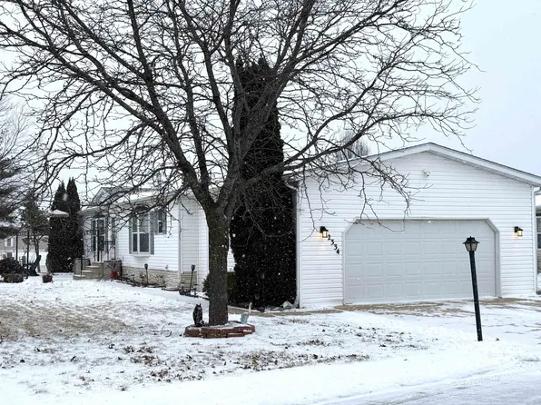 2334 Blossom Ln, Belvidere, IL 61008