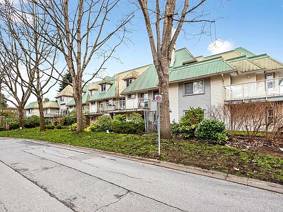 4th image of 22275 123rd Ave #101