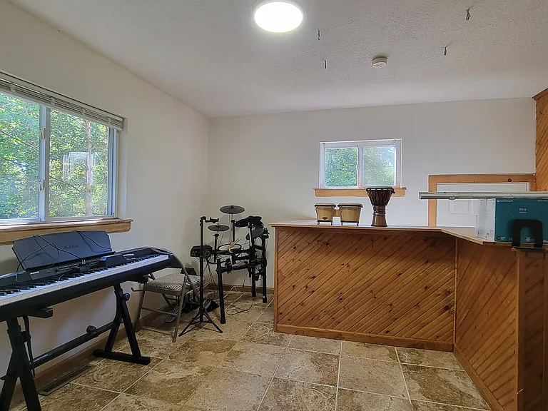 501 E Hereford Ave — Photo 11
