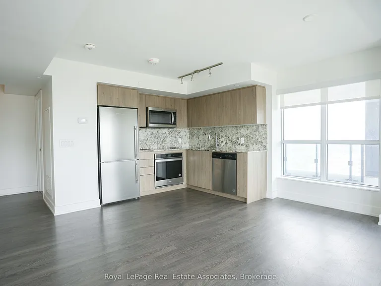 5 Mabelle Ave #1828 — Photo 5