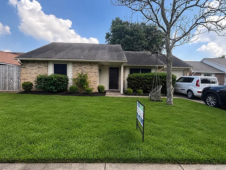 17307 Nordway Dr — Photo 1