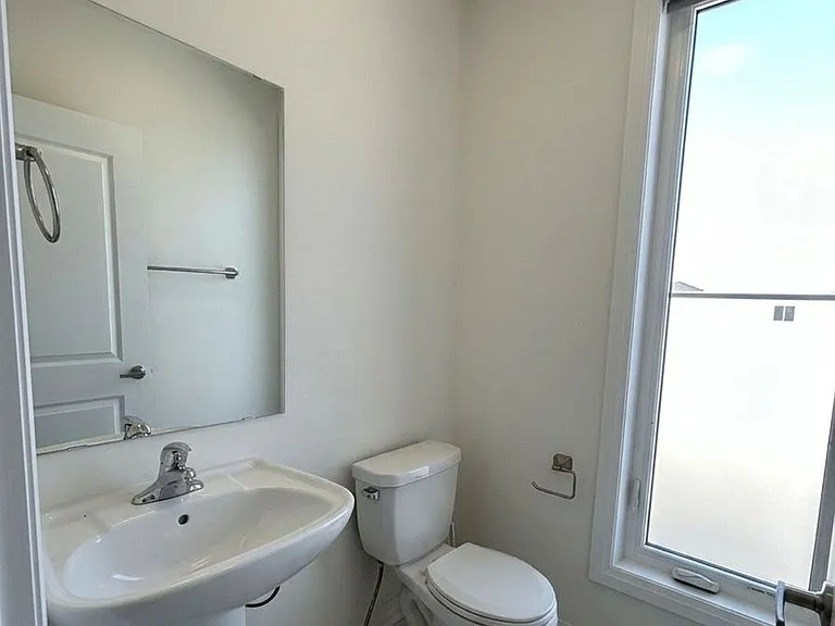 454 Robert Woolner St — Photo 8