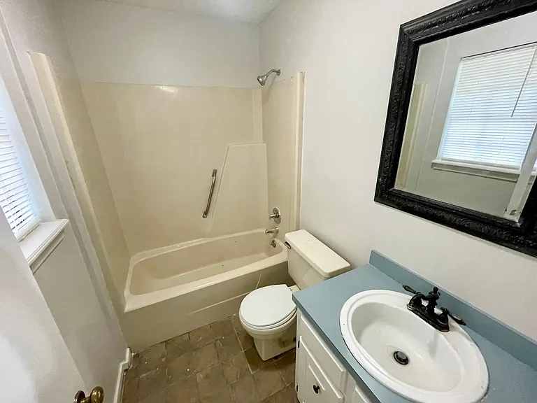 176 Bellegrove Cir — Photo 13