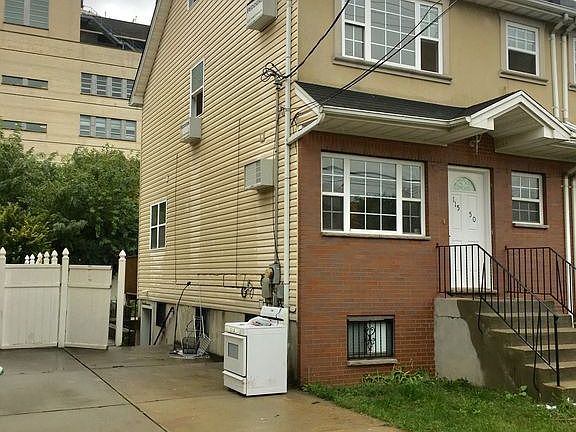 2nd image of 115-00 Marsden St #2B