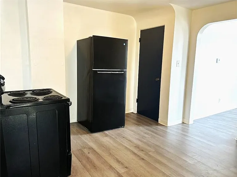 2612 Sunset Blvd #1 — Photo 4