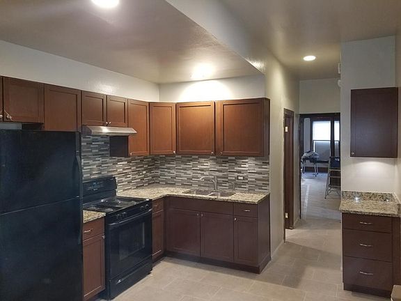 2nd image of 1317 N Rockwell St #1