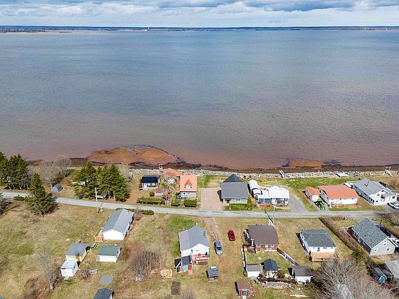2nd image of 110 Jackson Point Rd