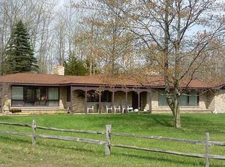 2745 N Huron Rd, Pinconning, MI 48650