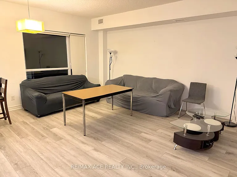 158 King St N #504 — Photo 10