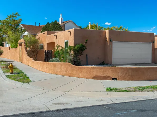 5201 Valentino St NW, Albuquerque, NM 87120