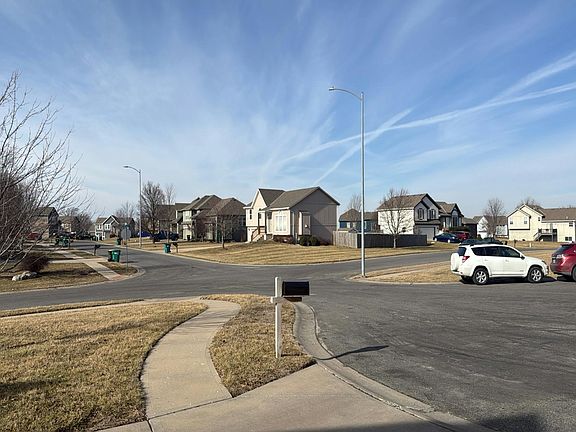 5th image of 20013 Falcon Ridge Dr