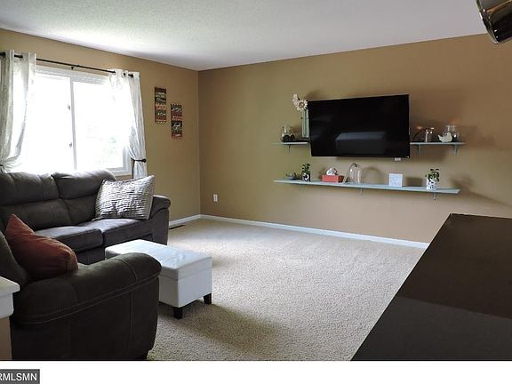 3rd image of 1051 Lincoln St
