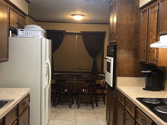 3rd image of 2806 Woodmeadow Dr
