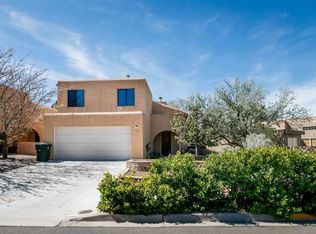 1922 Camino Lumbre, Santa Fe, NM 87505