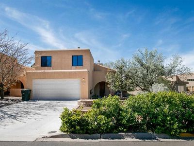 1922 Camino Lumbre, Santa Fe, NM, 87505