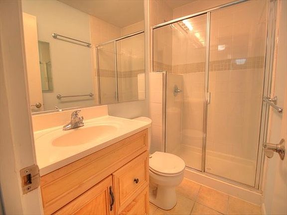 3rd image of 201 Howell St APT 500B
