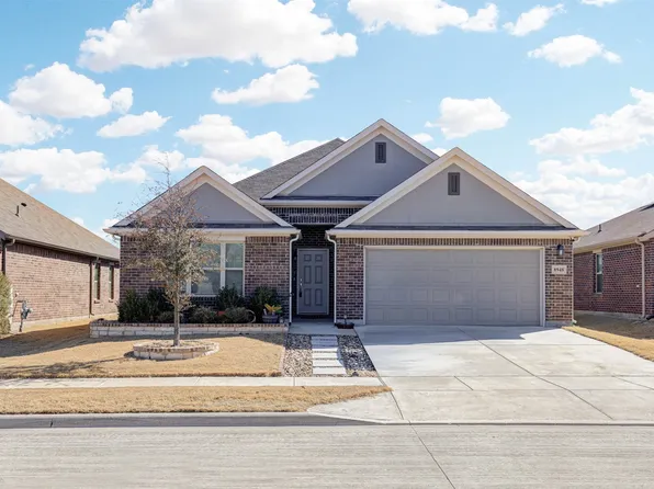 8948 Bronze Meadow Dr, Fort Worth, TX 76131