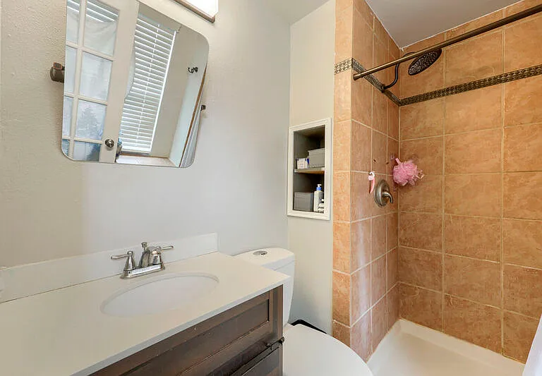 4540 Bramble Ln — Photo 12