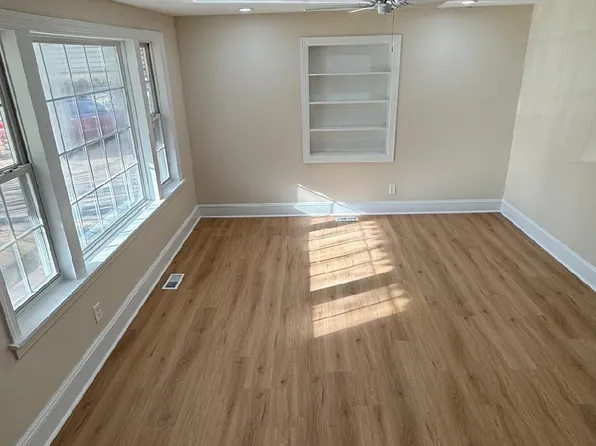 122 N Fir Ave, Virginia Beach, VA 23452