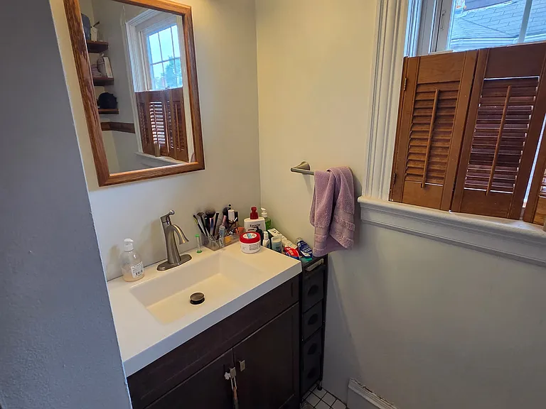 54 Burlington St #2 — Photo 8