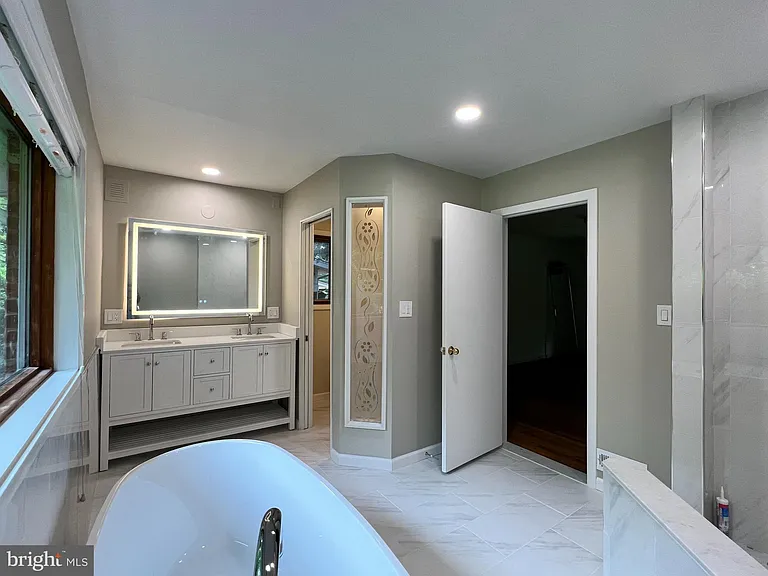 6710 Persimmon Tree Rd — Photo 15