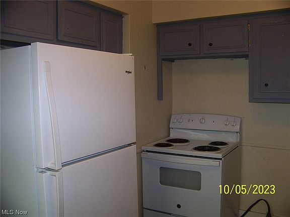 3rd image of 2631 Somerset St SE