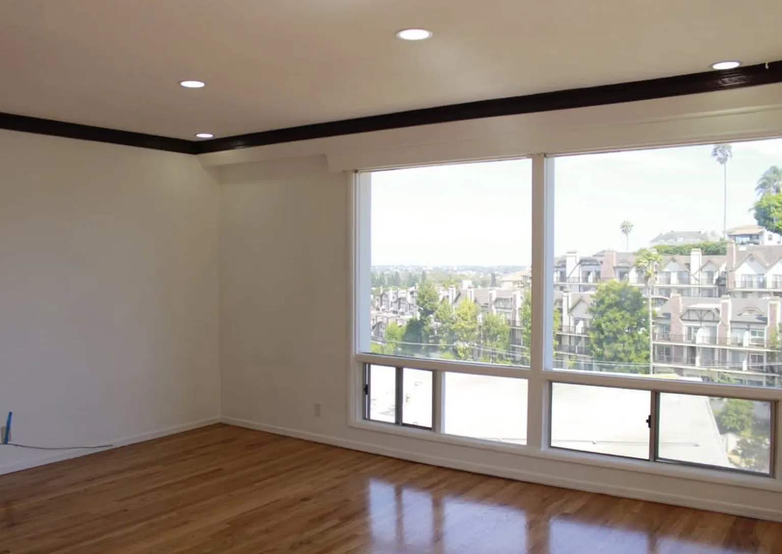 2 bed, 1200 sqft, $3,300 — Photo 3